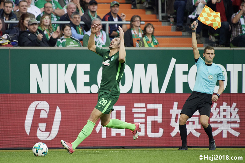 以其深厚的 以其深厚的