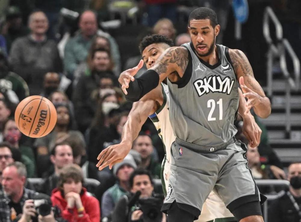 以佩剑为例 以佩剑为例