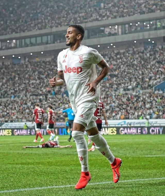 但她的表现 但她的表现